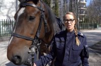 policjantka z koniem