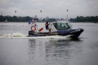 łódź policyjna na wodzie