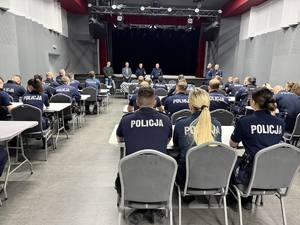 Widok na salę z uczestnikami konkursu.