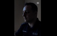 Policjant z profilu